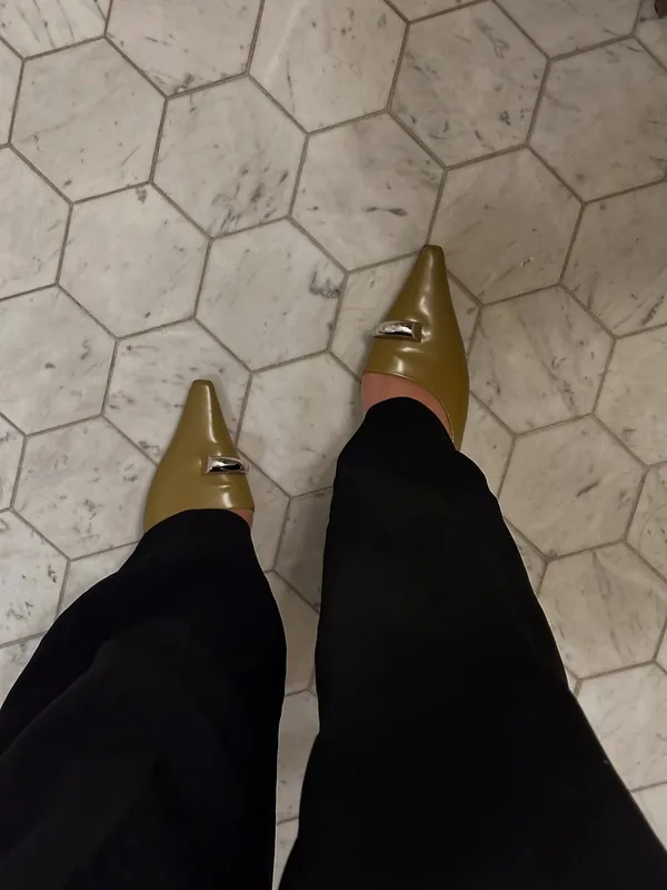 Балетанки рамни обувки -- стилски и достапни