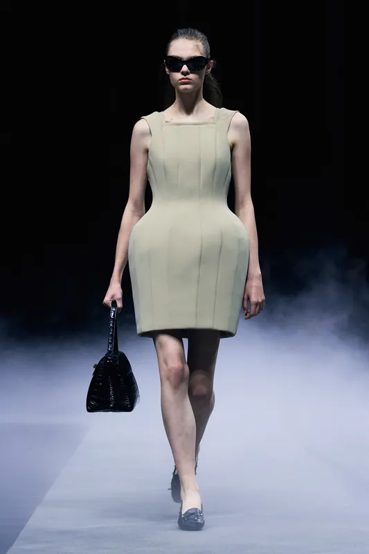 Сончеви очила според форма на лице -- водич за избор